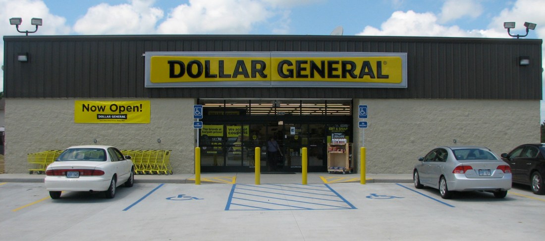 Dollar_General-Stock-Photo.jpg