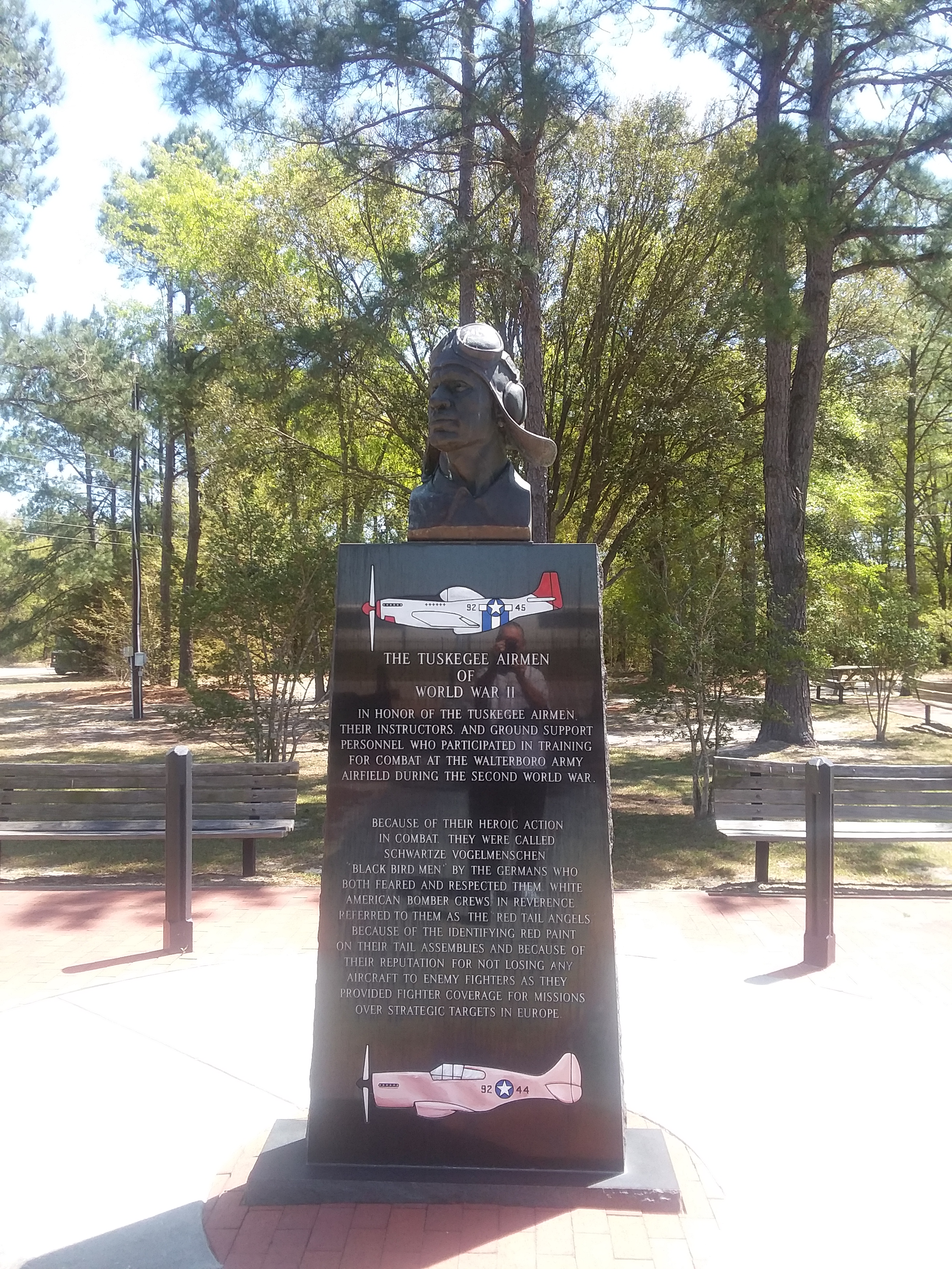 Tuskeegee Memorial 1.jpg