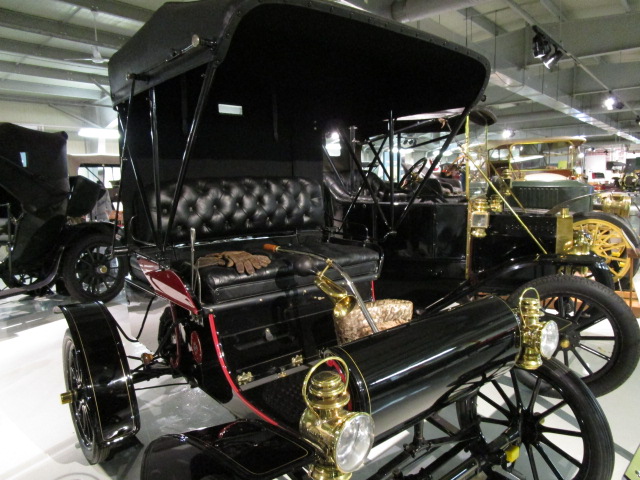 1904 curved dash olds picture