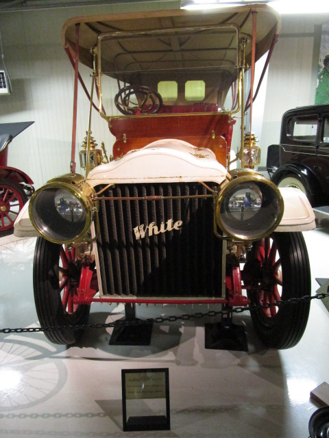 1910 white picture 1