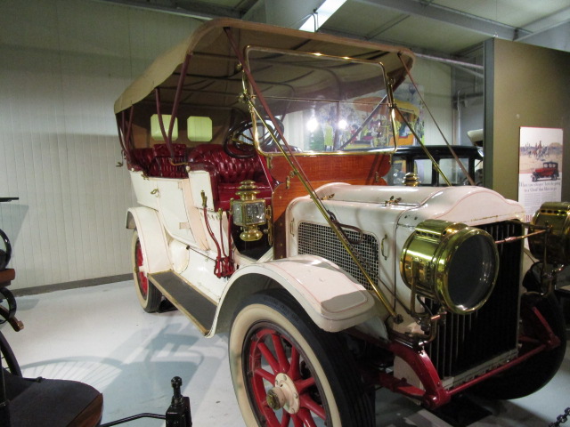 1910 white picture 2