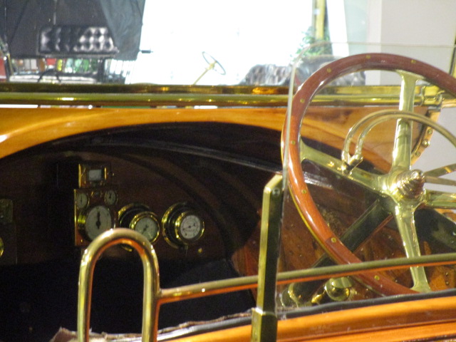 1913 peugot 5 inside dash wheel better