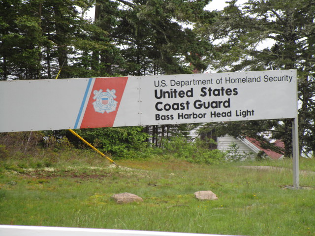 bass harbor entrance sign