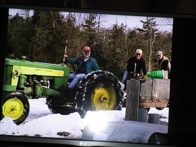 braggs havesting 3 workers