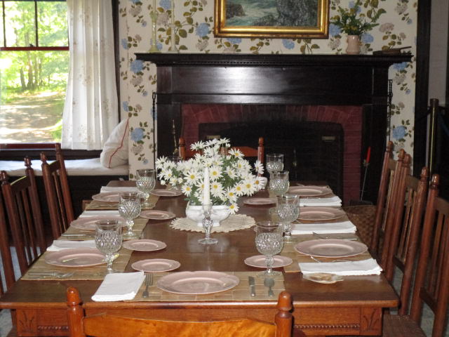 roosevelt cottage dinning room 2