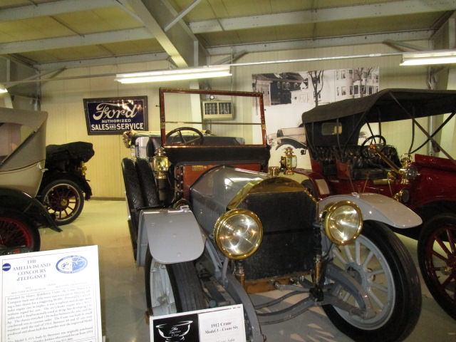 Saturday coffee and donuts 1912 crane picture