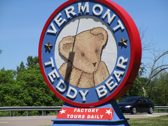 Vermont Teddy Bear road entrance sign