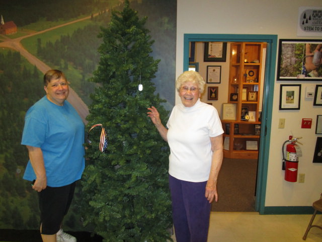 wreaths across america remembrance tree barb nancy