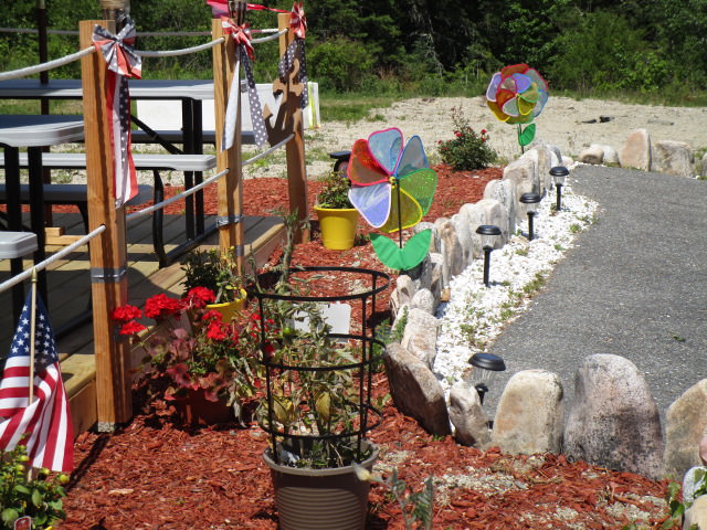 Yu take out interesting lawn decorations 3