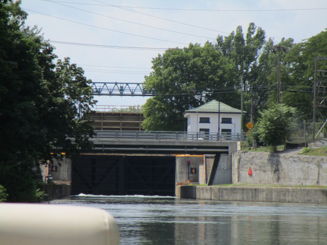 approach to lock 4