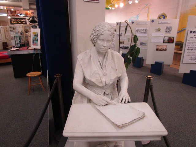women at desk