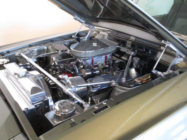 427 engine developing 571 HP