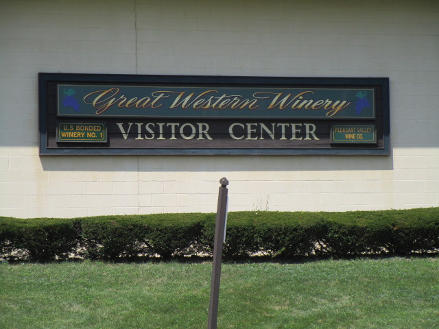 Sign Great Western Winery