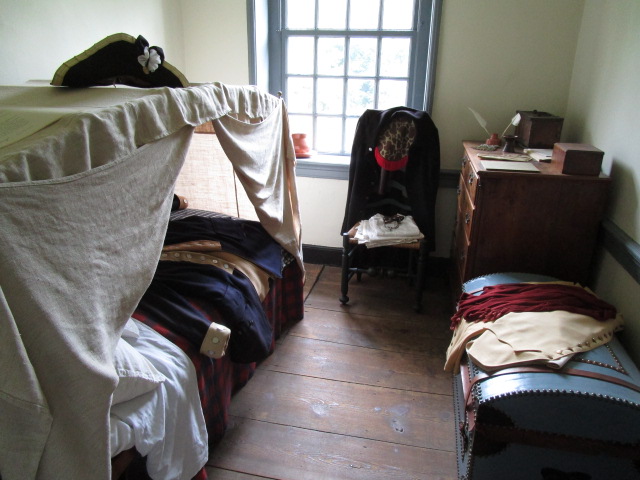 Washington Headquarters aids bedroom