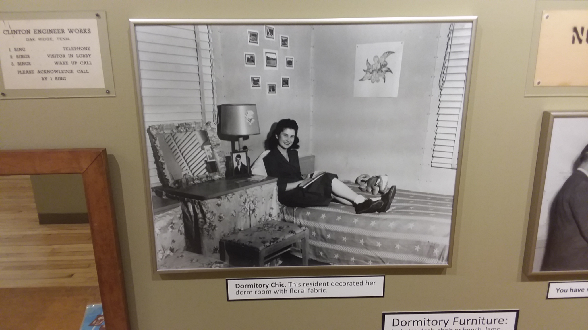 singles life single girl in her room